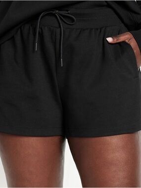 Old Navy Black Athletic Drawstring Shorts with Pockets